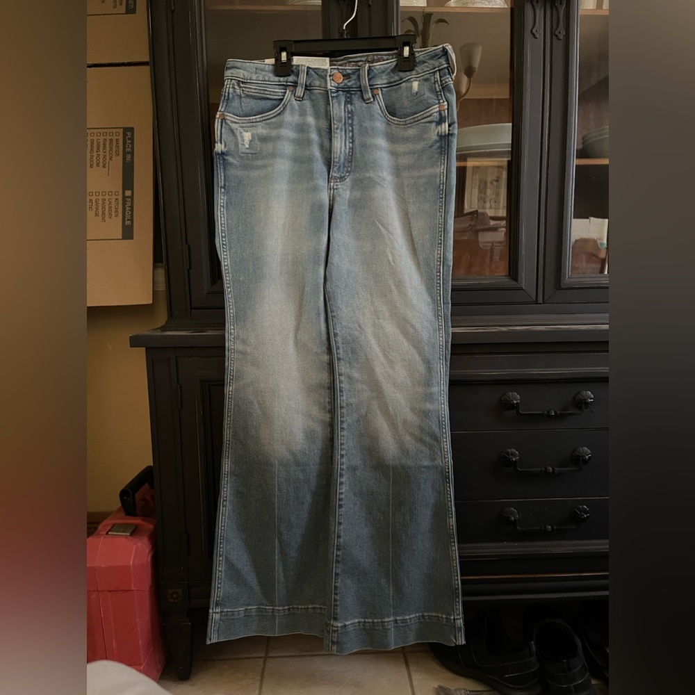 Women’s Wrangler Trousers NWT! Size 30x32